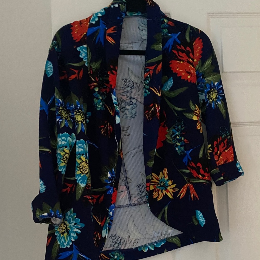 UK2LA Vibrant Floral Blazer